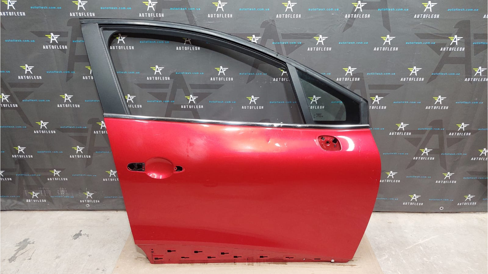 Дверь передняя правая 801008302R Renault Clio IV Grandtour рено клио универсал бу